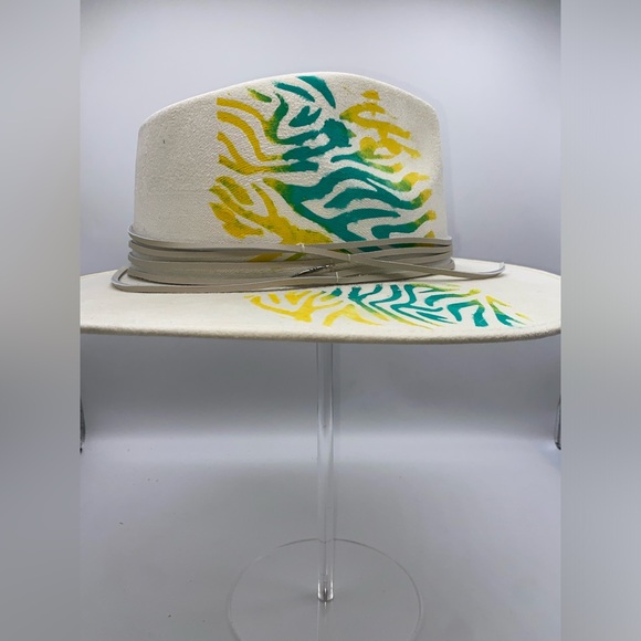 Suede Rancher “Josi” - Picture 5 of 6